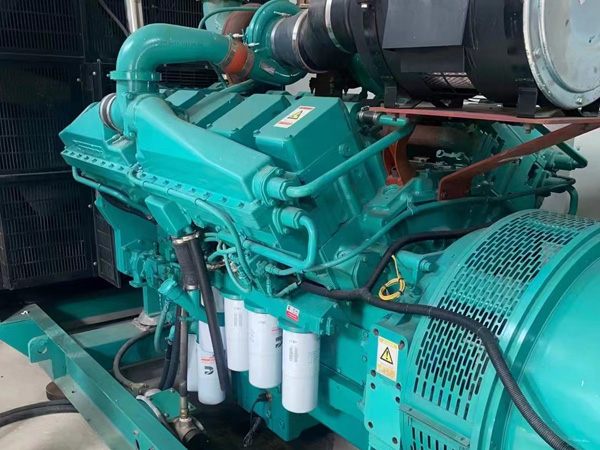 洮南更换100kW柴油发电机组机油时，需要注意哪些事项？